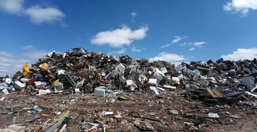 ceny złomu, rynek metali, recykling metali, sprzedaż złomu, czynniki wpływające na ceny