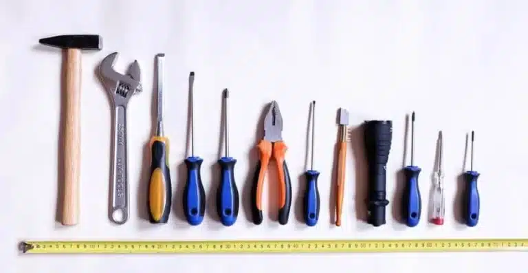 recyklingu metali, narzędzia do recyklingu, odzież ochronna, magnes, podstawowe narzędzia, recykling metali, recykling, złom metalowy, złom, Premier Scrap Trading Ltd, narzędzia